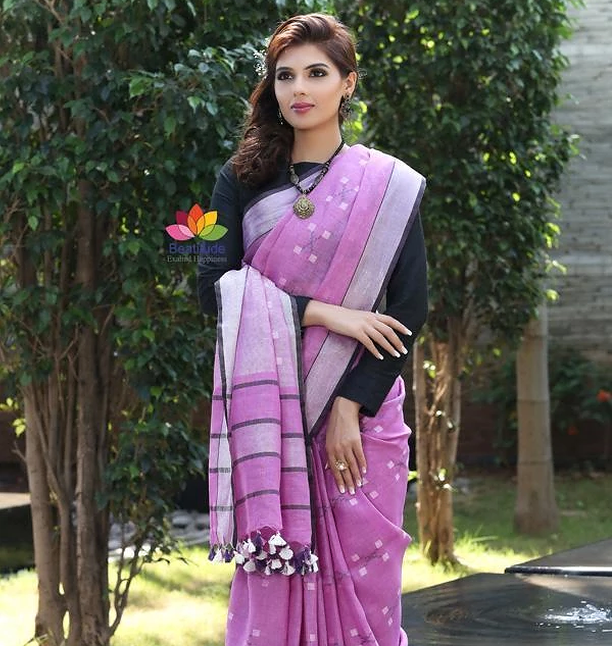 Buy linen sarees