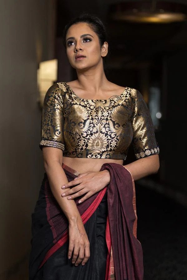 The Art of Pairing the Right Blouse with Your Traditional Saree