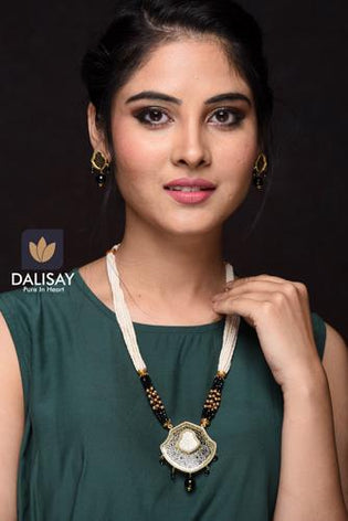  Handcrafted jewellery India