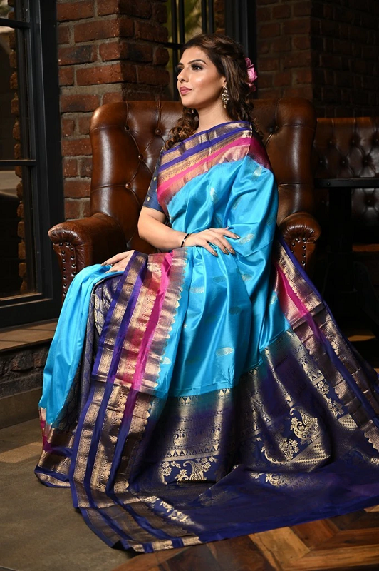 Top Reasons Why Handloom Sarees Are Redefining Current Ethnic Wear Beatitude