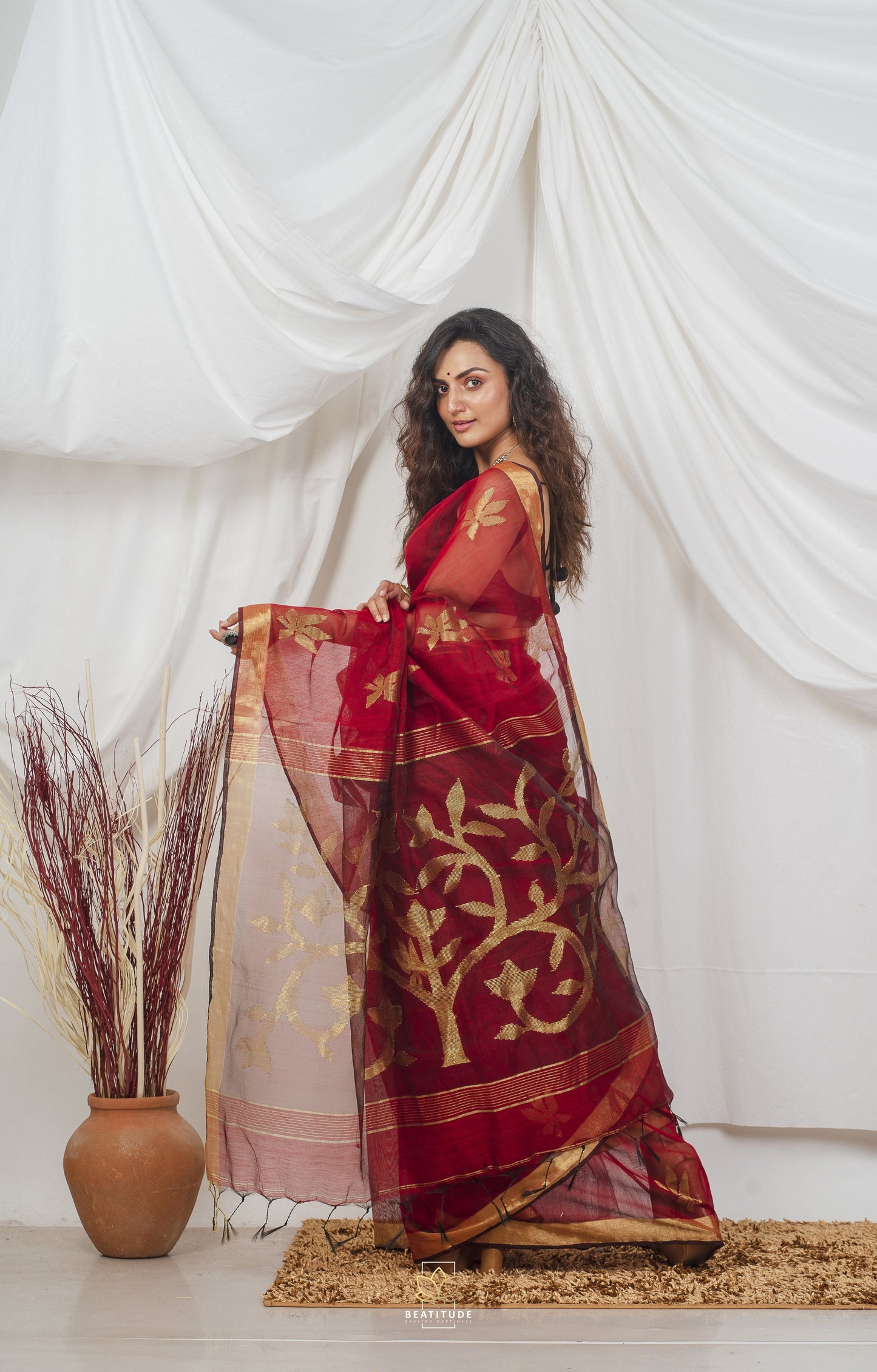 Red Shade Handwoven Cotton Silk Muslin Jamdani Saree